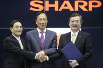 中国反垄断法 使夏普出资鸿海计划突变