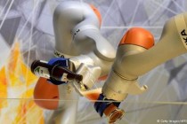 为什么偏偏是美的收购库卡 其他的家电厂商呢?