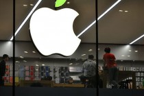 欧盟的一个判决，罚了苹果2430万部iPhone