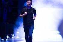 贾跃亭是怎样说服同学拿到钱的?