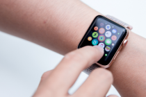 2017年第三季度苹果Apple Watch智能手表的出货量达到了390万